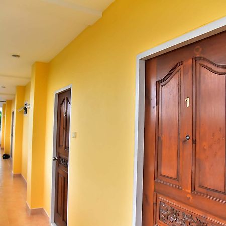 Sun Beach Guesthouse Прачуап-Кхірі-Кхан Екстер'єр фото