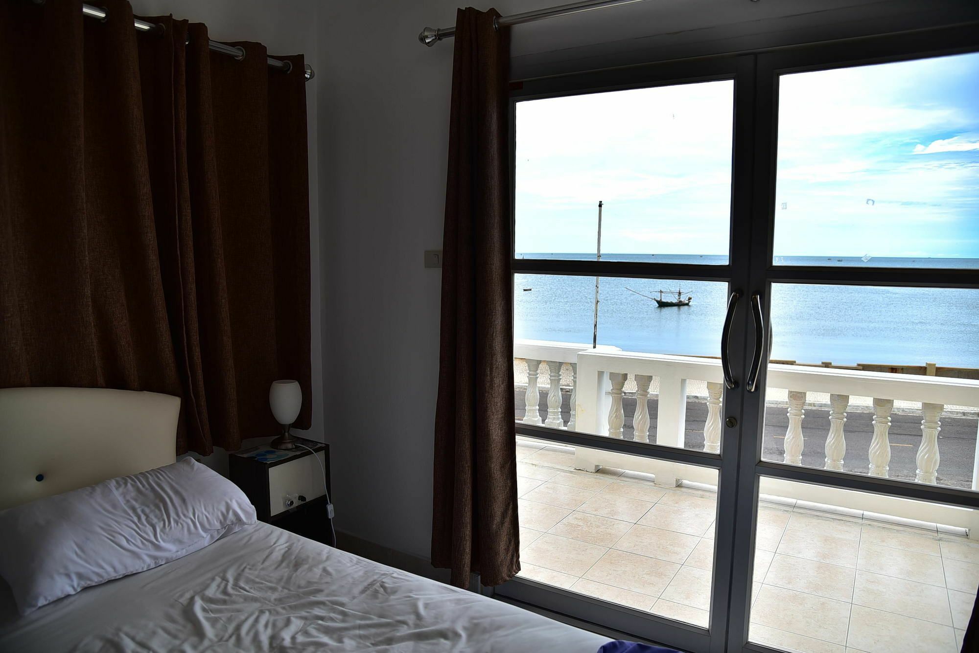 Sun Beach Guesthouse Прачуап-Кхірі-Кхан Екстер'єр фото